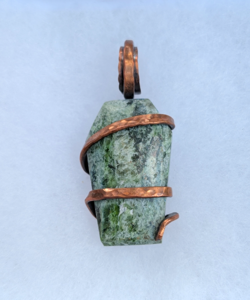 Lions Gate Spiritually Fixed Epidote Coffin Copper Necklace
