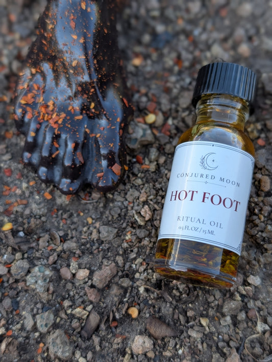 Hot Foot Hoodoo Ritual Oil by Conjured Moon